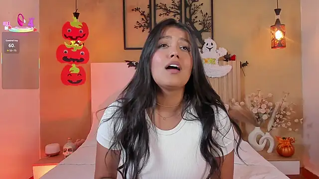 Camila Bustamante online show from 29, 10, 2025