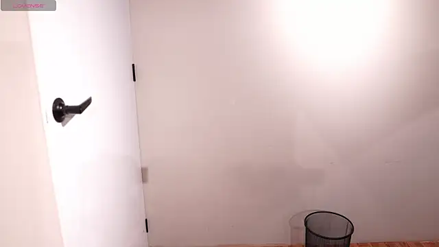 Ariaa Isabell online show from 28, 10, 2025