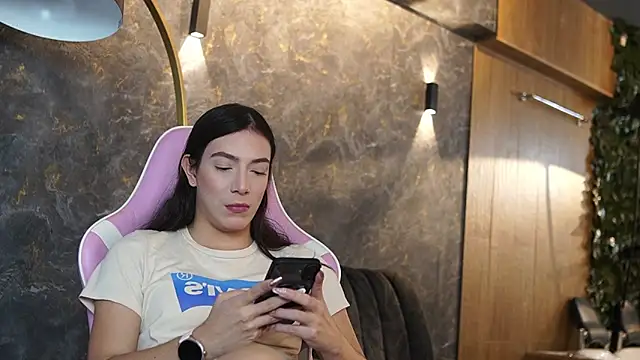 Ariaa Isabell online show from 5, 1, 2026