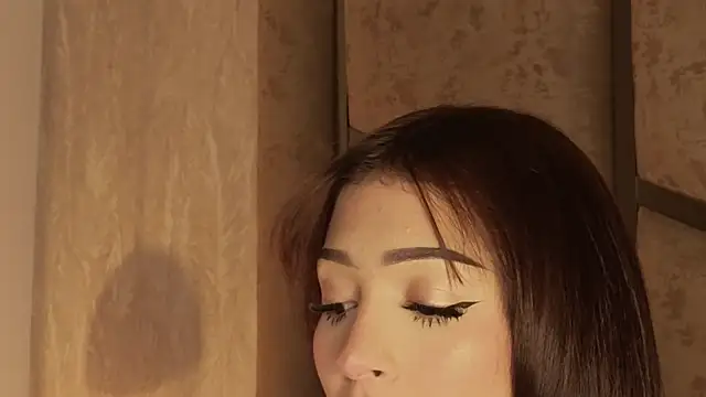 scarlethlux online show from 9, 4, 2026