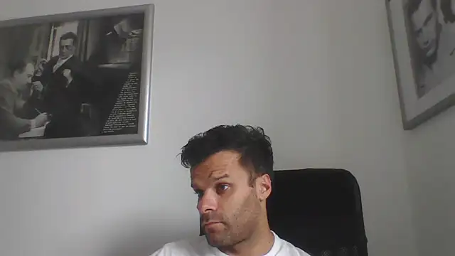 Snapshot of FROCETTO93 chatting on 10, 9, 2025 FROCETTO93 online show from 10, 9, 2025