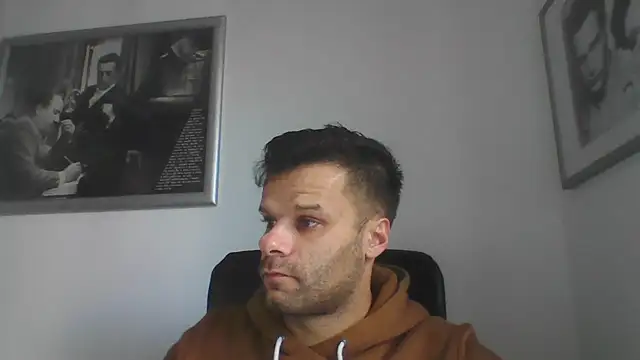 Snapshot of FROCETTO93 chatting on 22, 10, 2025 FROCETTO93 online show from 22, 10, 2025