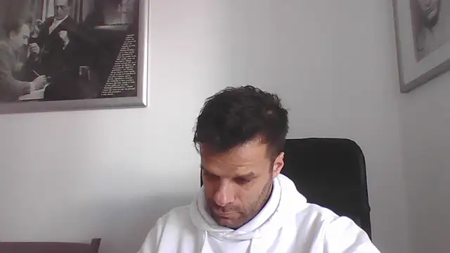 Snapshot of FROCETTO93 chatting on 29, 10, 2025 FROCETTO93 online show from 29, 10, 2025