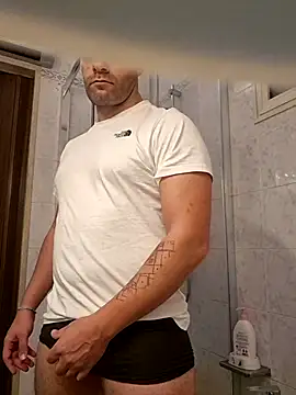 Snapshot of FROCETTO93 chatting on 9, 11, 2025 FROCETTO93 online show from 9, 11, 2025