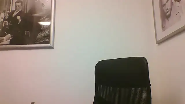 Snapshot of FROCETTO93 chatting on 19, 11, 2025 FROCETTO93 online show from 19, 11, 2025