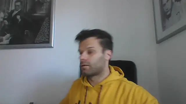 Snapshot of FROCETTO93 chatting on 20, 11, 2025 FROCETTO93 online show from 20, 11, 2025