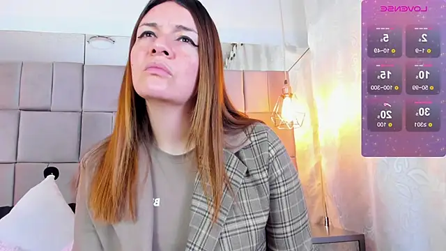 Snapshot of antoneella_jones chatting on 10, 9, 2025 antoneella jones online show from 10, 9, 2025