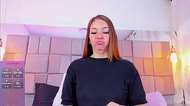 Snapshot of antoneella_jones chatting on 29, 9, 2025 antoneella jones online show from 29, 9, 2025