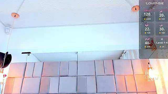 Snapshot of antoneella_jones chatting on 25, 11, 2025 antoneella jones online show from 25, 11, 2025