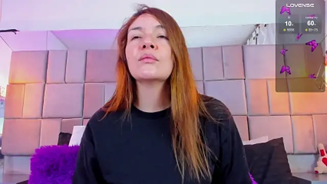 Snapshot of antoneella_jones chatting on 27, 11, 2025 antoneella jones online show from 27, 11, 2025