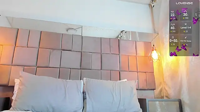 Snapshot of antoneella_jones chatting on 28, 11, 2025 antoneella jones online show from 28, 11, 2025