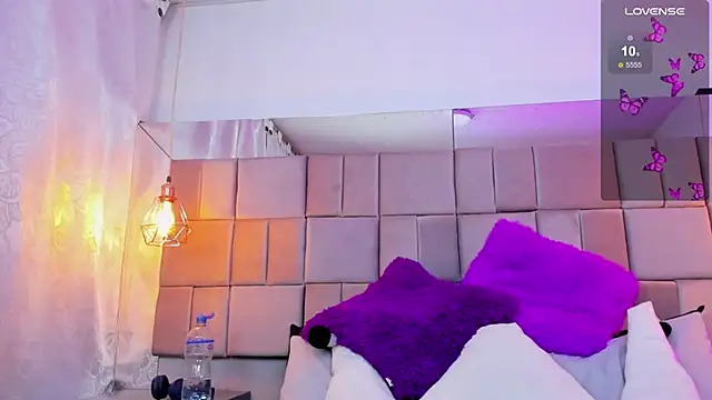 Snapshot of antoneella_jones chatting on 1, 12, 2025 antoneella jones online show from 1, 12, 2025