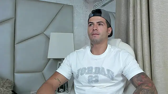 Snapshot of andres-clark92 chatting on 21, 9, 2025 andres-clark92 online show from 21, 9, 2025