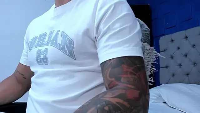 Snapshot of andres-clark92 chatting on 28, 9, 2025 andres-clark92 online show from 28, 9, 2025