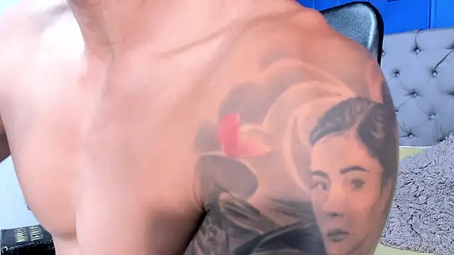 Snapshot of andres-clark92 chatting on 8, 10, 2025 andres-clark92 online show from 8, 10, 2025