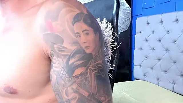 Snapshot of andres-clark92 chatting on 12, 10, 2025 andres-clark92 online show from 12, 10, 2025