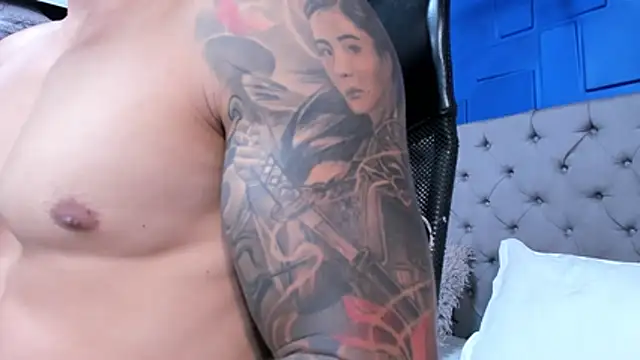 Snapshot of andres-clark92 chatting on 2, 12, 2025 andres-clark92 online show from 2, 12, 2025