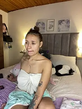 Snapshot of juliana-mancini chatting on 20, 12, 2025 juliana-mancini online show from 20, 12, 2025