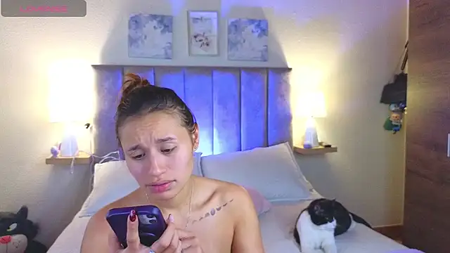 Snapshot of juliana-mancini chatting on 22, 12, 2025 juliana-mancini online show from 22, 12, 2025