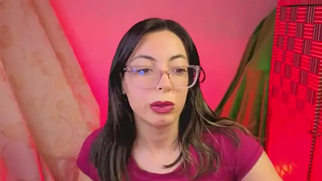 Snapshot of Miranda_sexlove_ chatting on 23, 12, 2025 Miranda sexlove online show from 23, 12, 2025