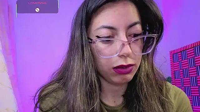 Snapshot of Miranda_sexlove_ chatting on 12, 1, 2026 Miranda sexlove online show from 12, 1, 2026