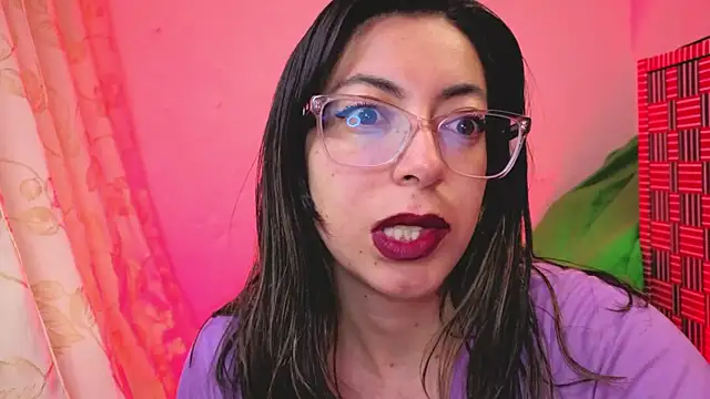 Snapshot of Miranda_sexlove_ chatting on 18, 1, 2026 Miranda sexlove online show from 18, 1, 2026