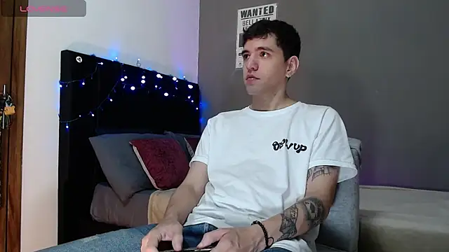 Matteo12  online show from 3, 12, 2025