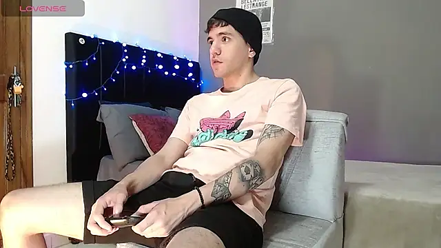 Matteo12  online show from 5, 12, 2025