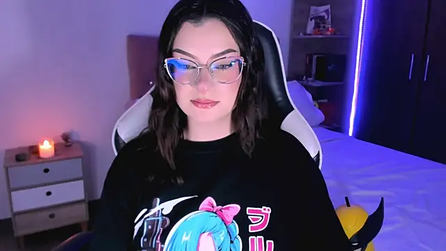 OphelianaRose33 online show from 11, 10, 2025