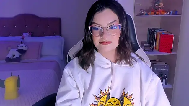 OphelianaRose33 online show from 5, 1, 2026