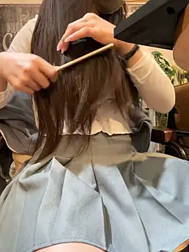 Linh 2004 online show from 10, 4, 2026