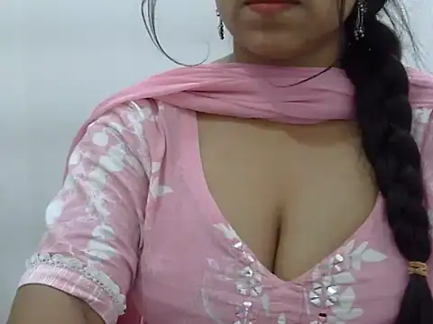 Snapshot of LIYO_ chatting on 30, 6, 2026 LIYO online show from 30, 6, 2026