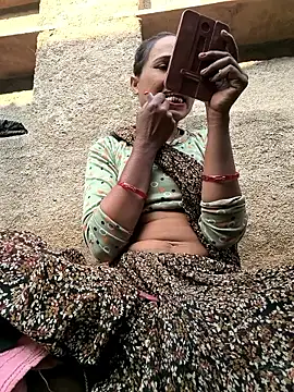 Snapshot of Hot_raaani chatting on 15, 12, 2025 Hot raaani online show from 15, 12, 2025