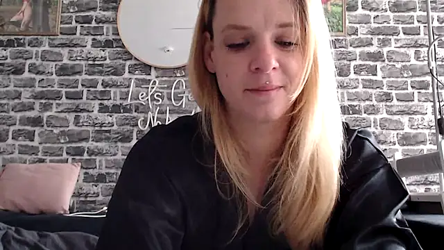 SexyMilf 37 online show from 14, 6, 2026
