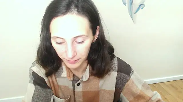 Snapshot of AlissaJersi chatting on 6, 10, 2025 AlissaJersi online show from 6, 10, 2025