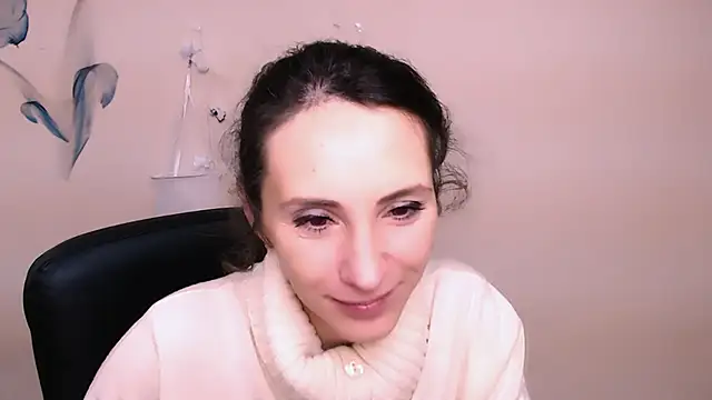 Snapshot of AlissaJersi chatting on 28, 10, 2025 AlissaJersi online show from 28, 10, 2025