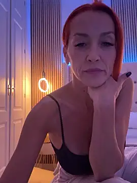 MikaelaBloom online show from 15, 11, 2025