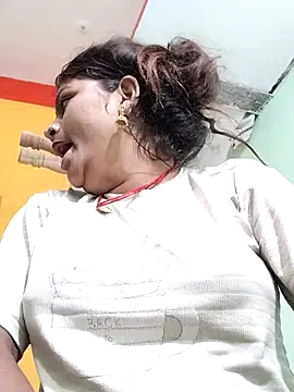 Snapshot of Hot_mirchjii chatting on 28, 10, 2025 Hot mirchjii online show from 28, 10, 2025