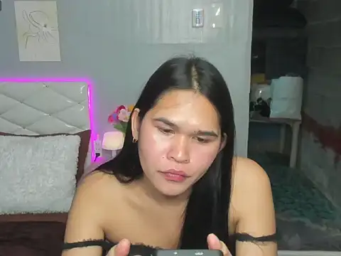 Snapshot of AlianaBlair chatting on 10, 10, 2025 AlianaBlair online show from 10, 10, 2025