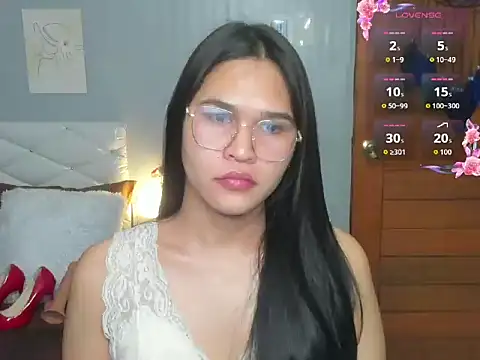 Snapshot of AlianaBlair chatting on 11, 10, 2025 AlianaBlair online show from 11, 10, 2025