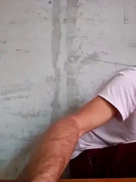 Snapshot of Alex-andru88 chatting on 9, 10, 2025 Alex-andru88 online show from 9, 10, 2025