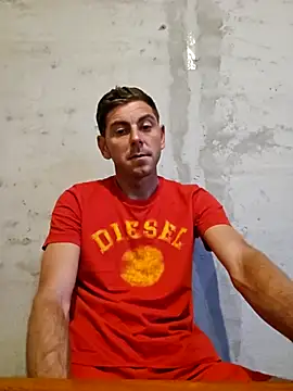 Snapshot of Alex-andru88 chatting on 26, 10, 2025 Alex-andru88 online show from 26, 10, 2025