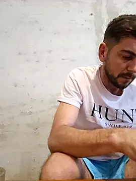 Snapshot of Alex-andru88 chatting on 4, 12, 2025 Alex-andru88 online show from 4, 12, 2025