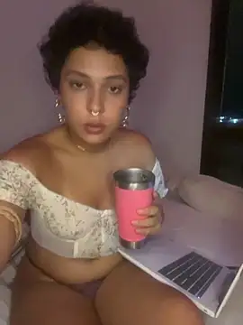 Snapshot of OliviaWild_ chatting on 5, 3, 2026 OliviaWild online show from 5, 3, 2026