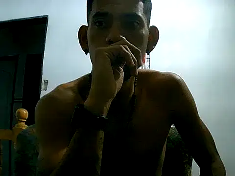 Snapshot of Negritohot2828 chatting on 8, 4, 2026 Negritohot2828 online show from 8, 4, 2026