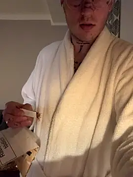 FullTattooBoy online show from 17, 12, 2025