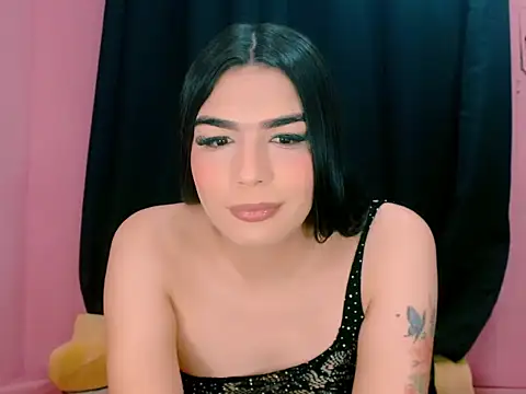 Snapshot of _crystal23_ chatting on 18, 10, 2025 crystal23 online show from 18, 10, 2025