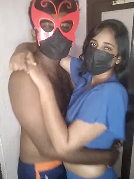 Snapshot of 00USER chatting on 16, 12, 2025 00USER online show from 16, 12, 2025