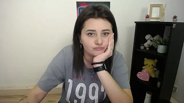 Katrin kiss  online show from 22, 9, 2025