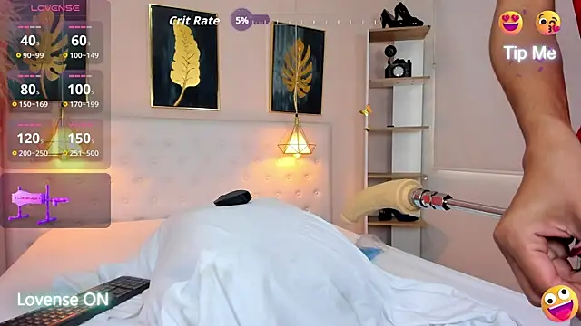 Snapshot of Cinnamon_Star chatting on 15, 12, 2025 Cinnamon Star online show from 15, 12, 2025